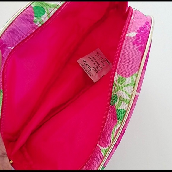 🆕🔥LILY PULITZER BY ESTEE LAUDER SUPER CUTE MAKE UP BAG NWOT!! VYNAL MATERIAL - Picture 3 of 7